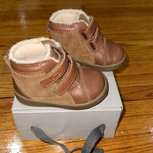 Baby UGG Rennon booties